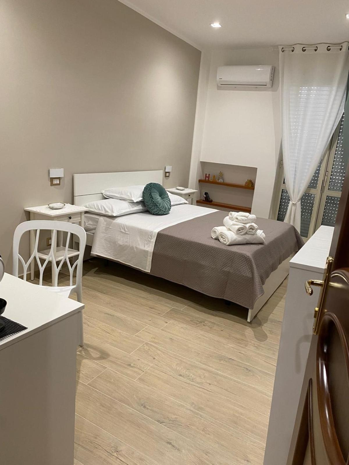 B&B Civico 22 Silvestre Napoli Ngoại thất bức ảnh