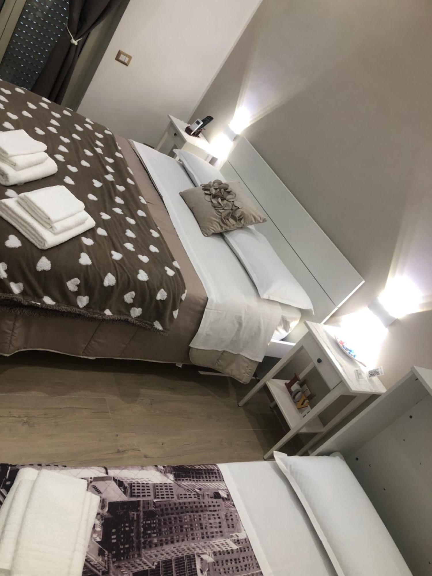 B&B Civico 22 Silvestre Napoli Ngoại thất bức ảnh