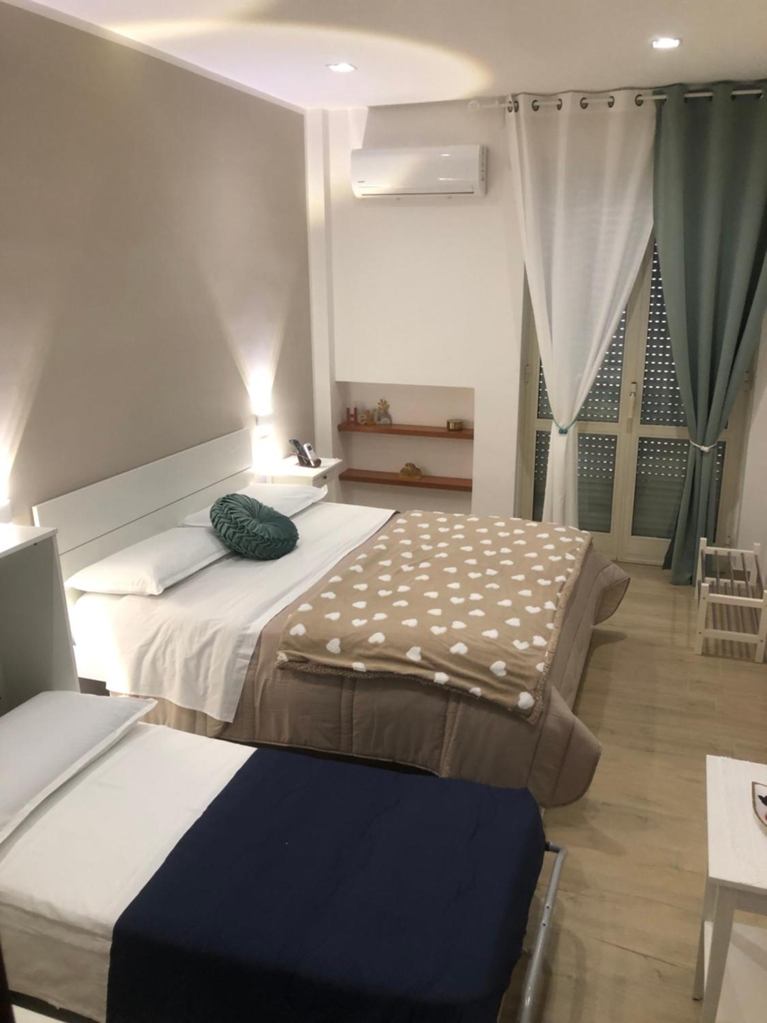 B&B Civico 22 Silvestre Napoli Ngoại thất bức ảnh